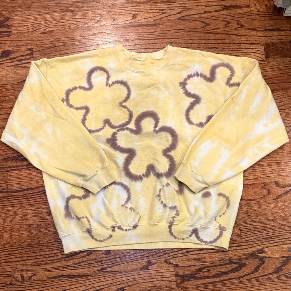 Tie Dye Flower Sweatshirt